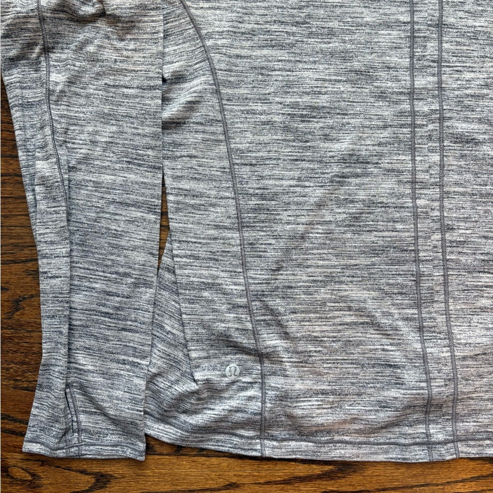 lululemon athletica Heather Gray Long-Sleeve Top size large - Picture 3 of 4
